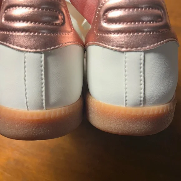 BACK 70 Women's Sneakers - worn 1x - Picture 4 of 5